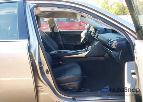 2020 Lexus Is 300 z USA, uszkodzony, nr VIN JTHDA1D29L5101253